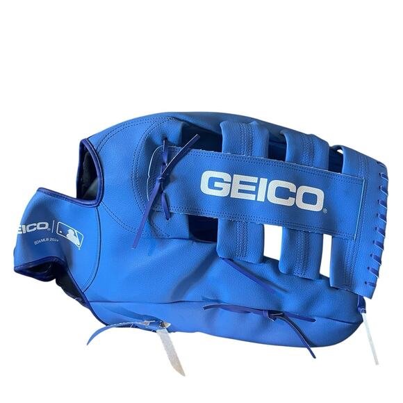 2024 MLB Home Run Derby All Star Game Official Geico Oversized Baseball Glove - Picture 4 of 5